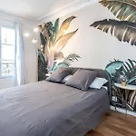 Lovely Apartment In Paris With Kitchen