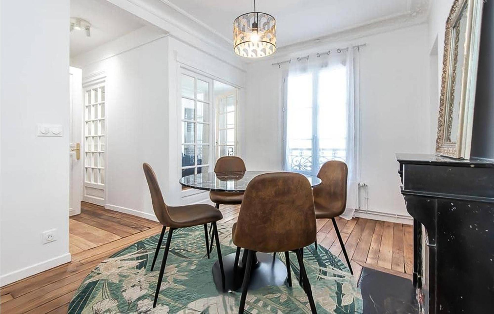 Lovely In With Kitchen Apartment Paris